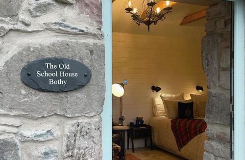 Alexandria House | Charming stone Bothy at Loch Lomond