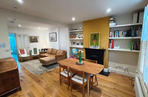 Cambridge House | Charming Victorian House in the Heart of Cambridge