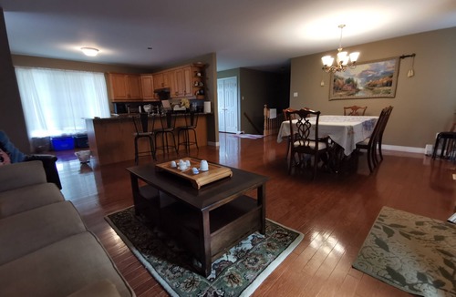 Selwyn House | Chemong Lake Waterfront Sunset Cottage – Your Peaceful Place to Relax and Enjoy!