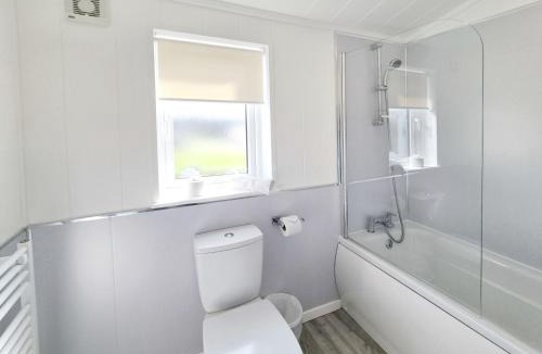 Fitling House | Cherry Blossom 43 Hot Tub