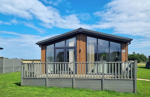 Fitling Cottage | Cherry Blossom 43 - UK50711