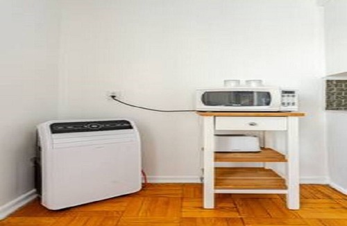 Wexford Apartment | Chic 1-bedroom apartment in fabulous Toronto with AC, WiFi