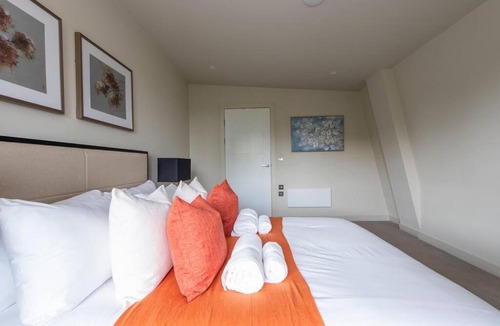 Chigwell Apartment | Chigwell 1BR Study Escape CHCL F9