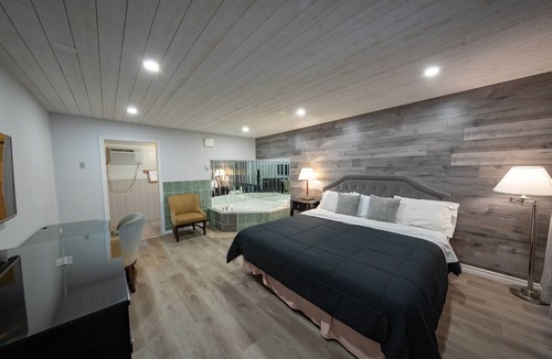 Niagara Falls Cabin | Choice Inn by the Falls