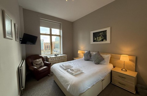 City Centre Glasgow Apartment | Chrysalis Apartment by Principal Apartments