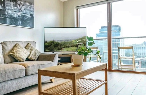 Belfast Apartment | CITY VIEWS STUNNING APARTMENT