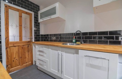 Clydebank House | Clydebank 2 Bedroom Apartment