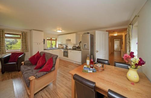 Lerags Villa | Clan Cottages Luxury Thatched Retreat near Oban