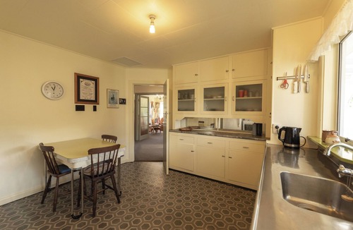 South Bay House | Classic Kiwi Bach|Southbay