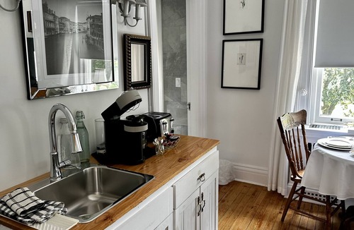 Port Dover Bed & Breakfast | Clonmel Castle