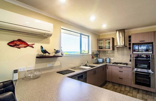 Kaikoura House | Close to Beach | Spacious | Outdoor Living - KK00379