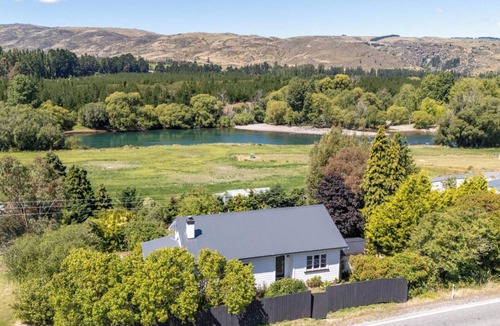 Roxburgh Cottage | Clutha River View Cottage Perfect Roxburgh Escape