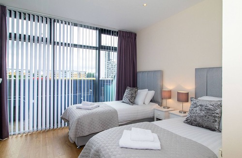 Finnieston Apartment | Clyde River View Apartment