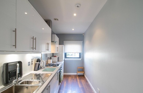 Finnieston Apartment | Clyde River View Apartment