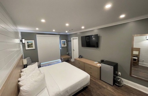 Grand Bend Hotel | Coastal Suites in Grand Bend