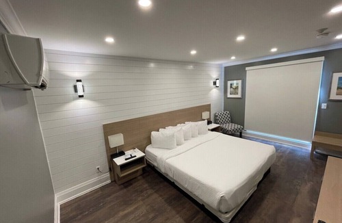 Grand Bend Hotel | Coastal Suites in Grand Bend