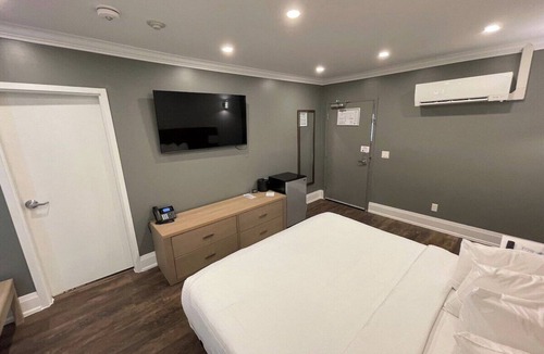 Grand Bend Hotel | Coastal Suites in Grand Bend