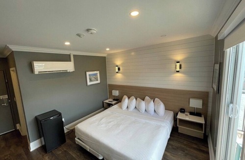 Grand Bend Hotel | Coastal Suites in Grand Bend