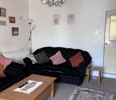 St. Margaret's Hope House | Cobblers Cottage