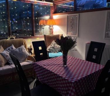 St. Margaret's Hope House | Cobblers Cottage