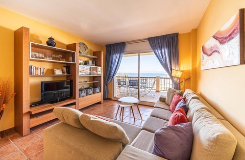 L'Escala Apartment | Colette: Apartment with swimming pool and view