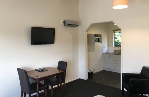 Oamaru Hotel | Colonial Lodge Motel