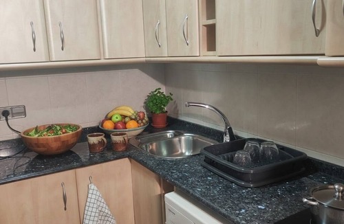 Collblanc y La Torrassa Apartment | Comfy 2-Bedroom Apartment for 3ppl close to Universities & Camp Nou!
