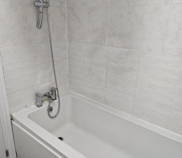 Dartford House | Comfort Doubleroom stay in Dartford with Free Parking