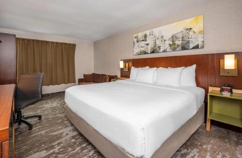 Cummings Hotel | Comfort Inn Ottawa East