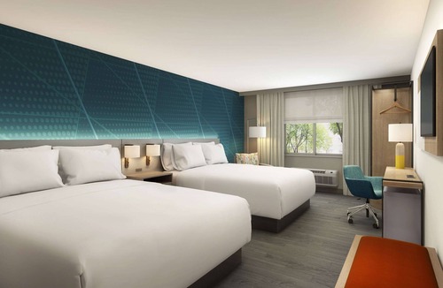 Cochrane Hotel | Comfort Inn & Suites