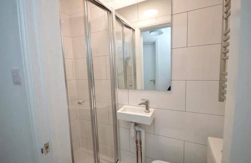 Leiston Apartment | Comfortable 6BR Home | Coast & Sizewell Nearby