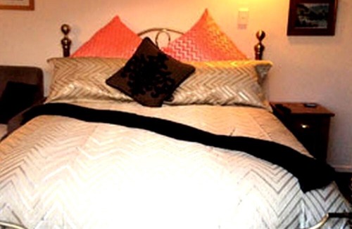 Moeraki Cabin | Comfortable Accommodation for a Beach Getaway in Moeraki, South Island