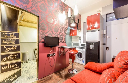 Embajadores Apartment | COMFORTABLE APARTMENT LAVAPIES