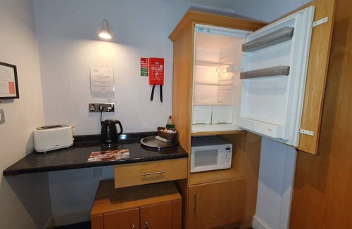Nottingham City Centre Apartment | Comfortable Large StudioApt CloseOldMarketSquare