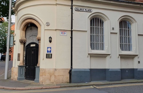 Nottingham City Centre Apartment | Comfortable Large StudioApt CloseOldMarketSquare