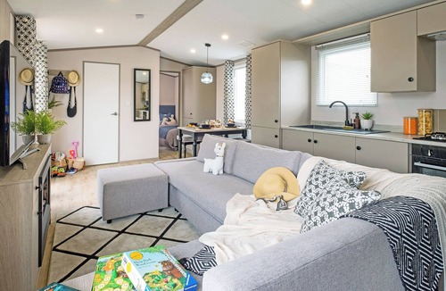 Strathblane House | Comfortable, modern two-bedroom caravan sleeping four people.