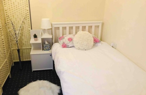 North Glasgow House | Comfortable single room close to the city centre