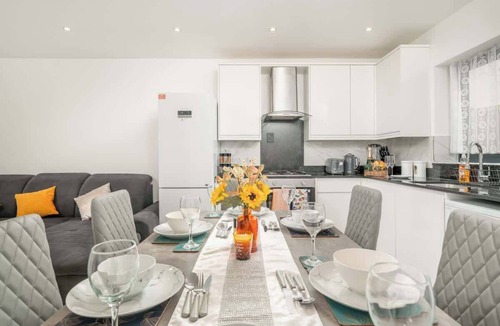 Northumberland Park House | Comfy 3BR House | Near Tottenham Stadium | Parking