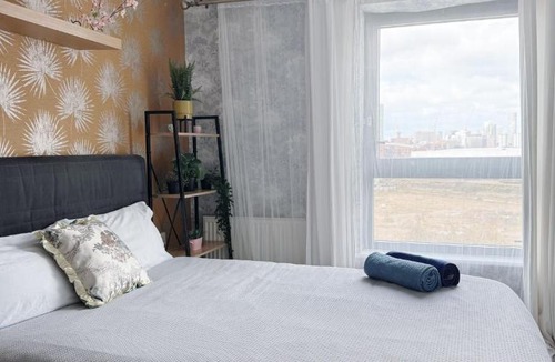 Lansbury Apartment | Comfy Stylish Unit Near Canary Wharf l Top Floor Ideal for Business and Leisure Privacy l No Minimum Stay I