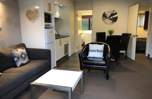 North Dunedin Hotel | Commodore Motel