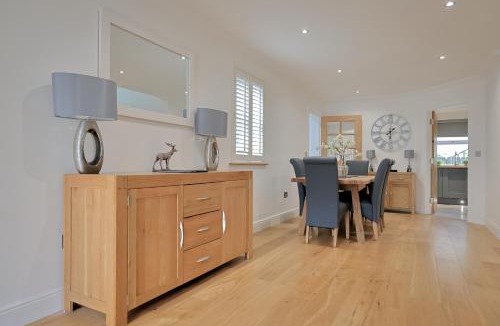 Connel House | Connel House - Luxury self-catering 4-bedroom home