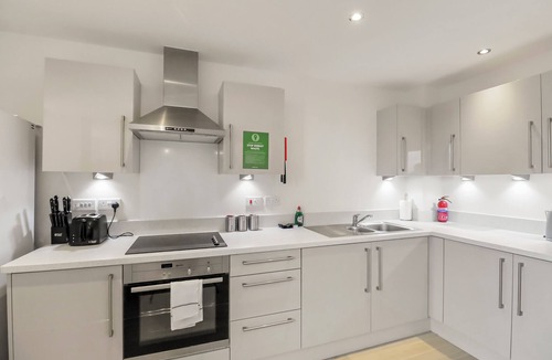 Stevenage Apartment | ✨Contemporary 2 Bedroom in the heart of Stevenage - Fully Furnished✨