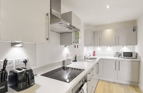 Stevenage Apartment | ✨Contemporary 2 Bedroom in the heart of Stevenage - Fully Furnished✨