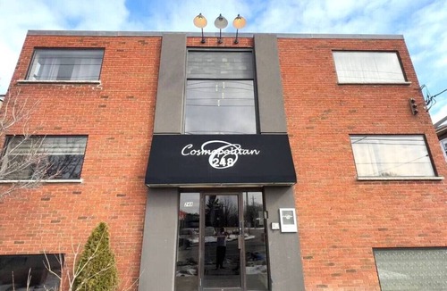 South London Apartment | Contemporary Comfort | Centrally Located Gem