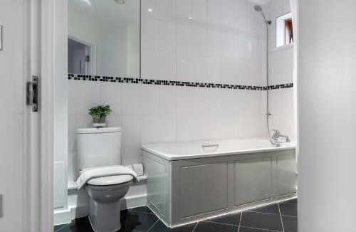 Bow Apartment | Contemporary flat in Bow