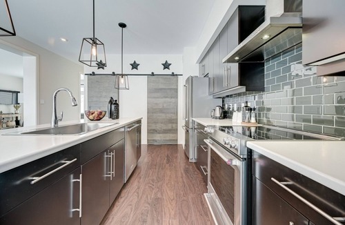 Huntsville House | Contemporary Villa Nordica, close to downtown/Beach/Free Provincial Park Pass