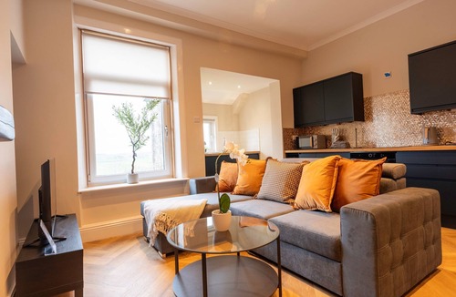Shotts Apartment | Contractor Stay By Caledonia Luxe Stays Shotts