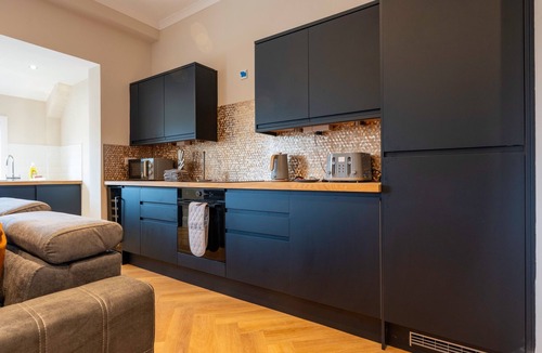 Shotts Apartment | Contractor Stay By Caledonia Luxe Stays Shotts