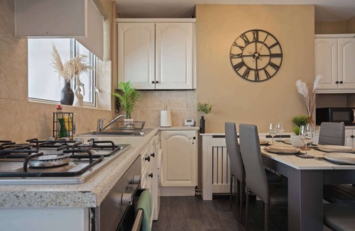 Doncaster House | Contractor Stays - Sleeps 5 - Free Parking