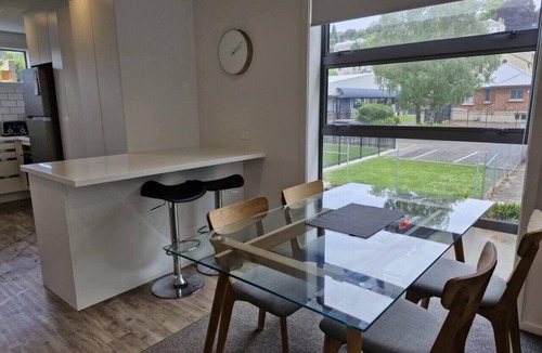 Dunedin City Centre Apartment | Convenient Stopover, Free Parking